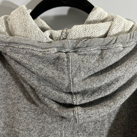 TNA by Aritzia sweatshirt - Picture 6 of 9